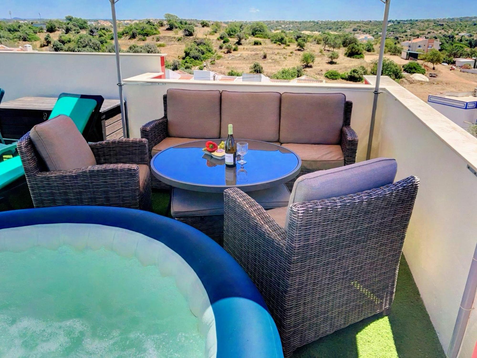 Apartment Alpha - 2 Bedrooms, Private Rooftop Patio With Hot Tub, Bbq And View เฟร์รากูโด ภายนอก รูปภาพ